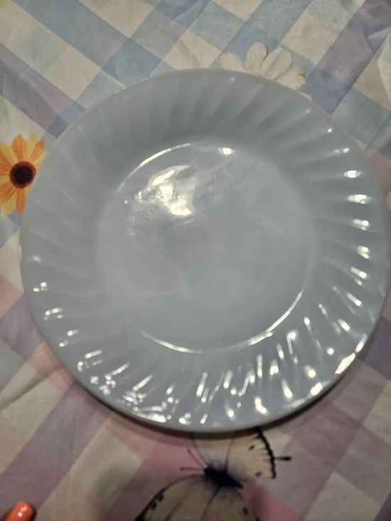 Anchor Hocking Bowl W/Gold Trim & Plate - Picture 3 of 7